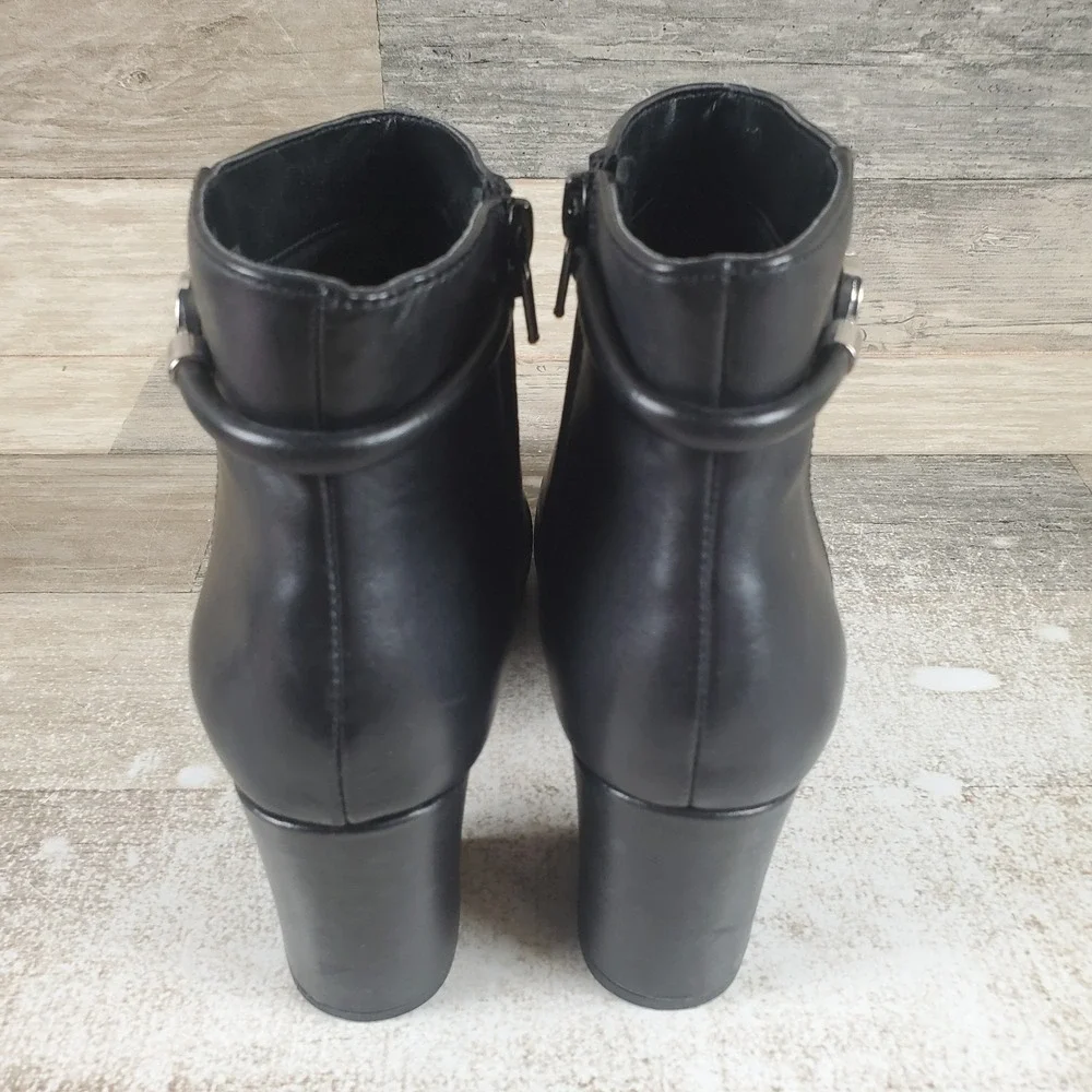 Bella Vita Diaz Womens Booties Sz 8 M Black‎ Leather Upper Block Heel Side Zip